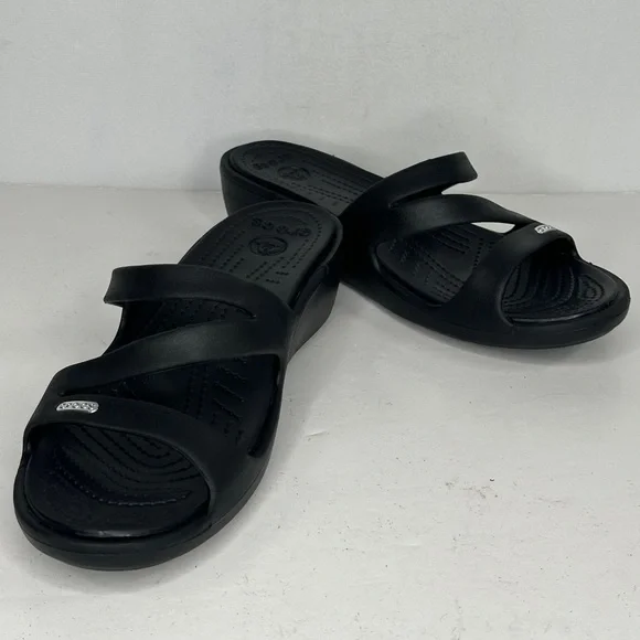 CROCS Black Slip-On Wedge Sandals Strappy Lightweight Sz 10 - Picture 4 of 12